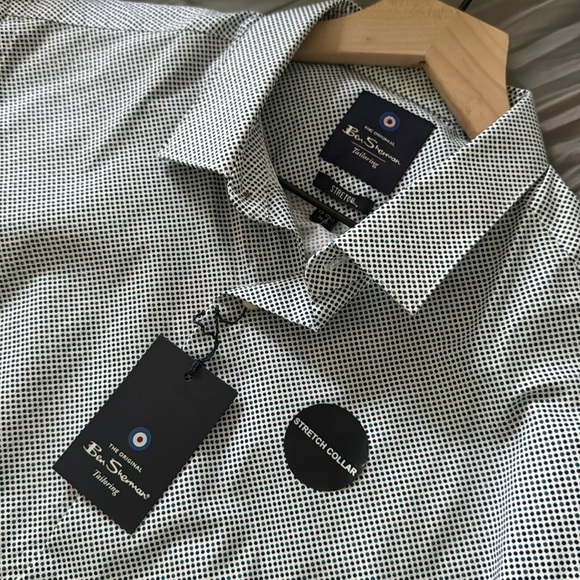Ben Sherman Stretch Collar Button Down Dress Shirt - Medium, Size 15.5 34/35 - Picture 1 of 8